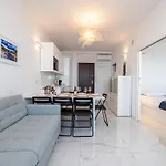 Apartmán Sea View - 2 Bdr Promenade Des
