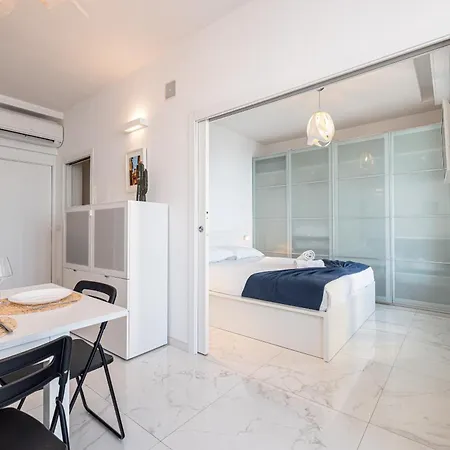 Sea View - 2 Bdr Promenade Des Lejlighed *