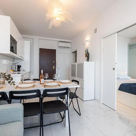 Sea View - 2 Bdr Promenade Des Lejlighed *