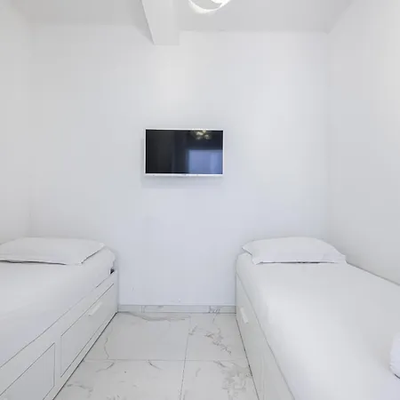 Sea View - 2 Bdr Promenade Des